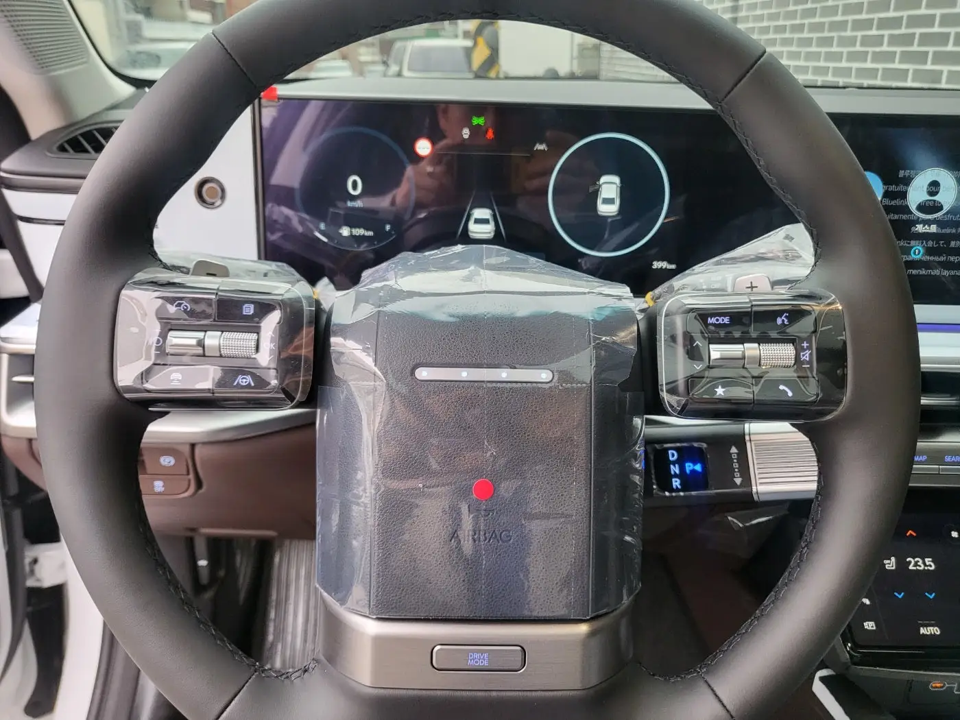 새 핸들의 가죽 냄새가 얼마나 좋게요~?