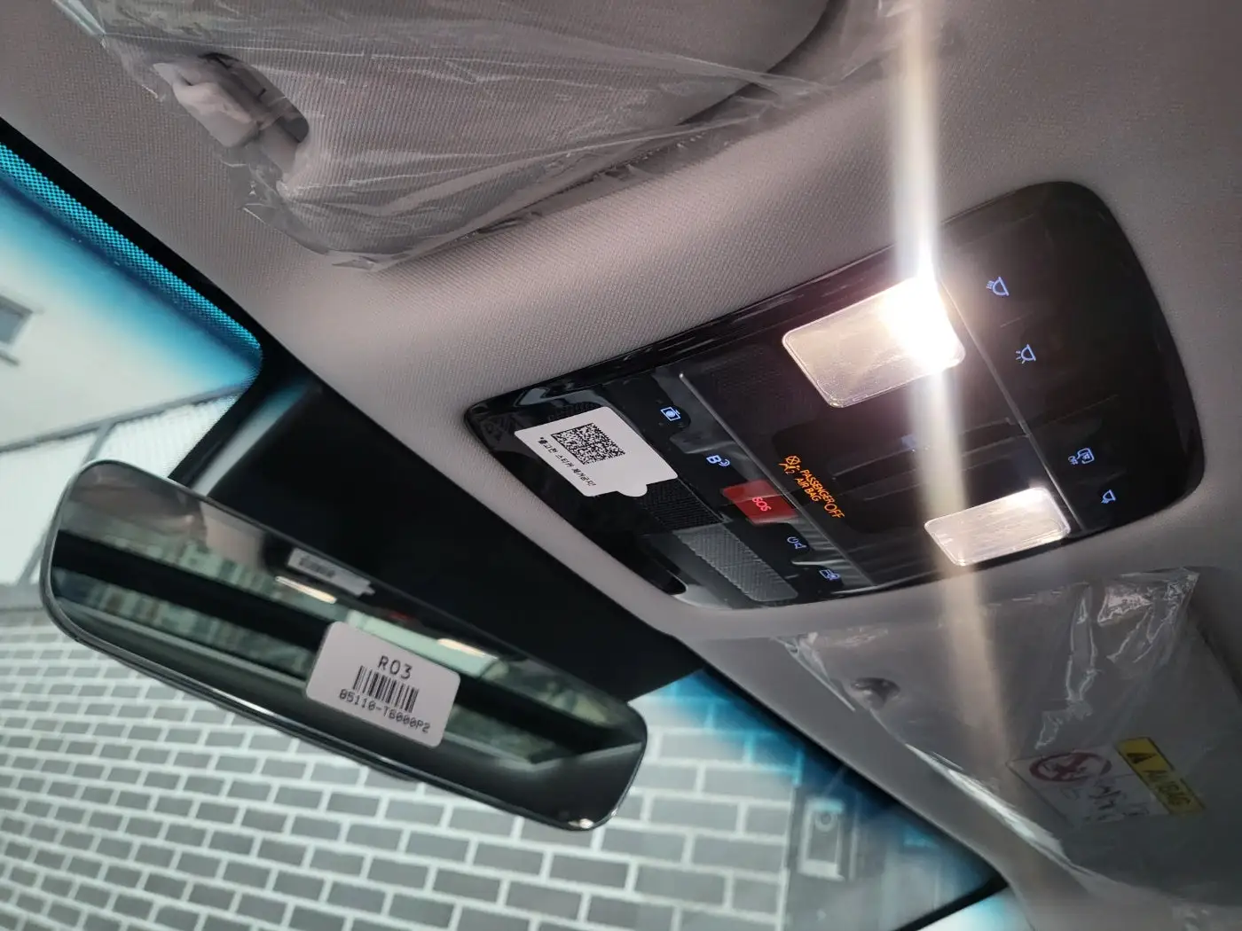 미러리스 룸미러와 맵등입니다.