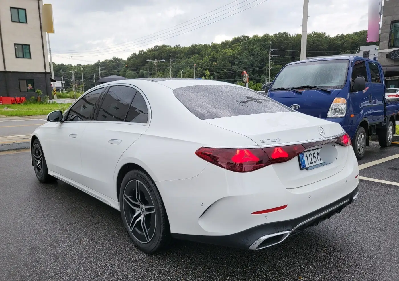 신차장기렌트 E300 측후면